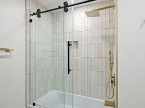 6143 Ella Lee Lane, Houston TX 77057