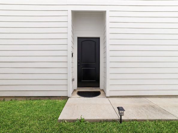 8723 Compton Street, Houston TX 77016