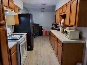 6642 Heron Drive, Houston TX 77087