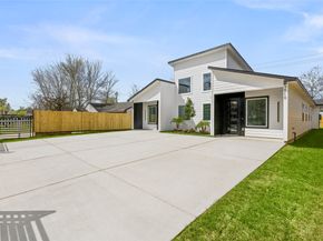 7710 Sharondale Drive A and B, Houston TX 77033