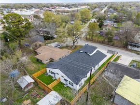 7710 Sharondale Drive A and B, Houston TX 77033