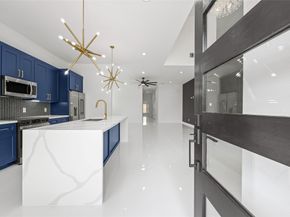 7710 Sharondale Drive A and B, Houston TX 77033