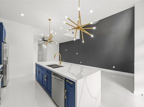 7710 Sharondale Drive A and B, Houston TX 77033