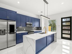 7710 Sharondale Drive A and B, Houston TX 77033