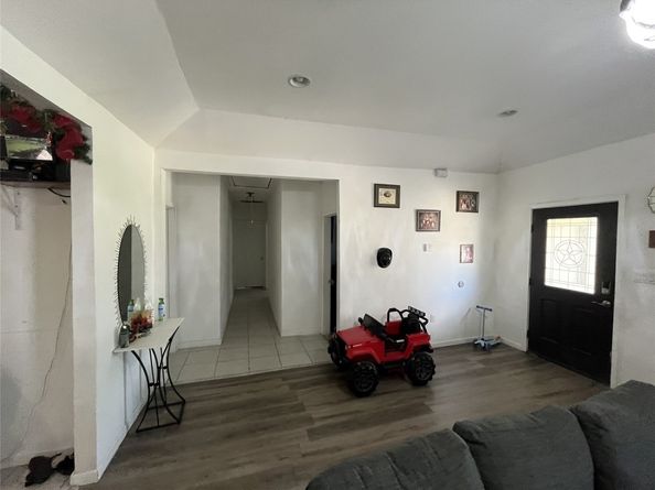 925 Lear Street, Houston TX 77015