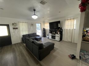 925 Lear Street, Houston TX 77015