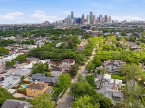 3222 Morrison Street, Houston TX 77009