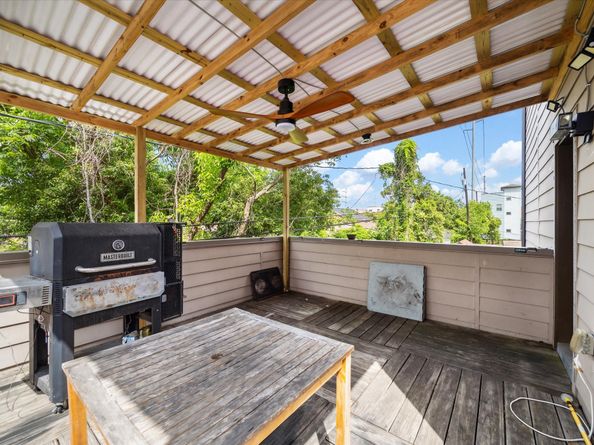 2805 Blodgett Street C, Houston TX 77004