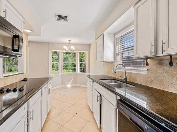 6046 W Airport Boulevard, Houston TX 77035