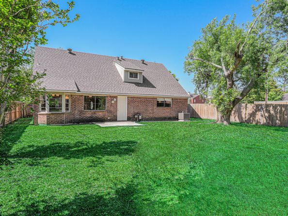 6046 W Airport Boulevard, Houston TX 77035