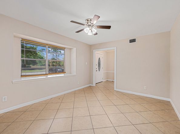 6046 W Airport Boulevard, Houston TX 77035