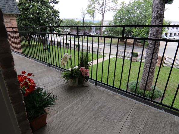 9003 Gaylord Drive 11, Houston TX 77024