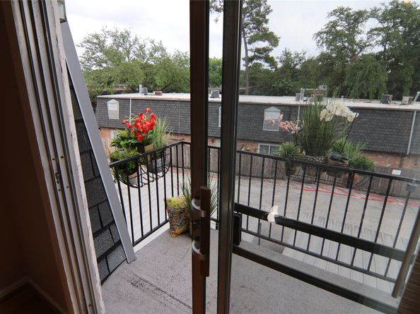 9003 Gaylord Drive 11, Houston TX 77024