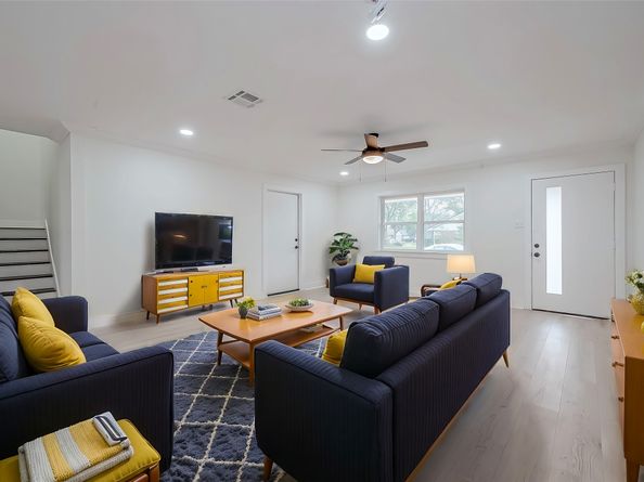 1623 Fawnhope Drive, Houston TX 77008