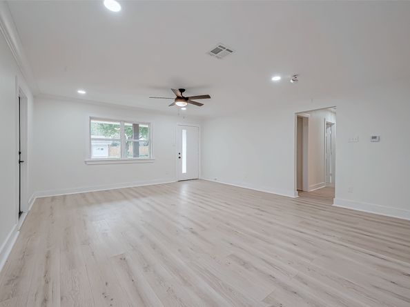 1623 Fawnhope Drive, Houston TX 77008