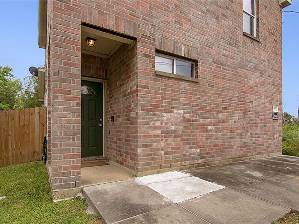 8906 Freeland Street, Houston TX 77075
