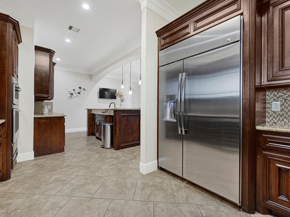 13635 Reeveston Road, Houston TX 77039