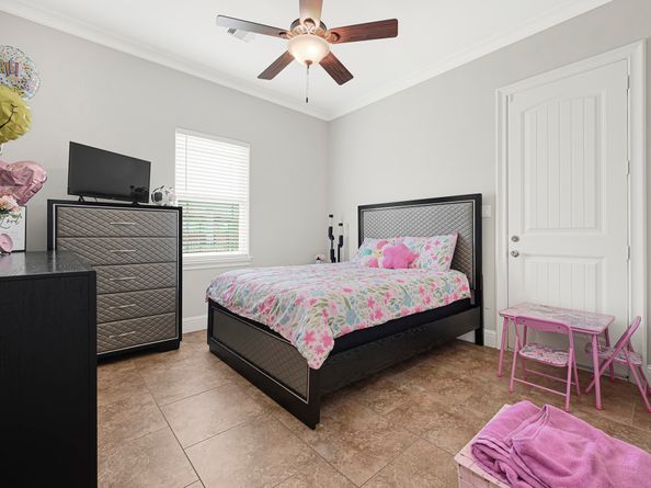 13635 Reeveston Road, Houston TX 77039