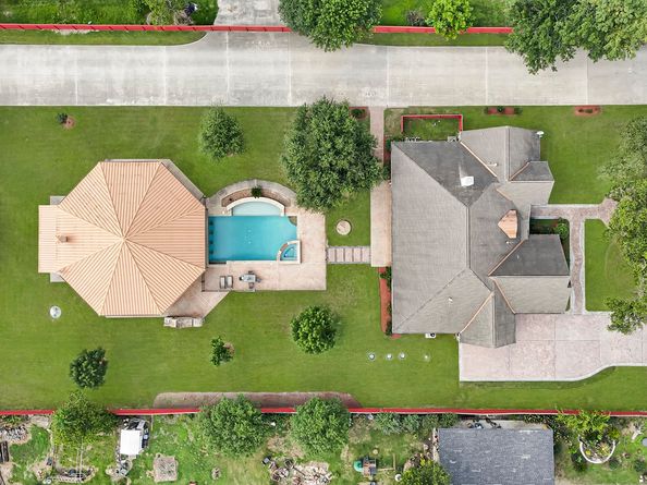 13635 Reeveston Road, Houston TX 77039
