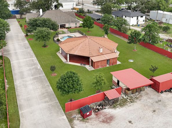 13635 Reeveston Road, Houston TX 77039