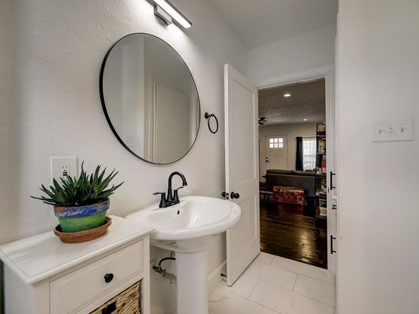 5120 Leeland Street, Houston TX 77023