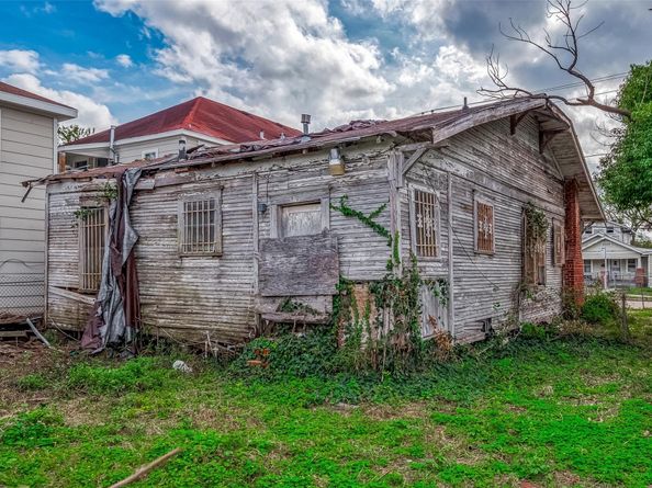 3301 Holman Street, Houston TX 77004