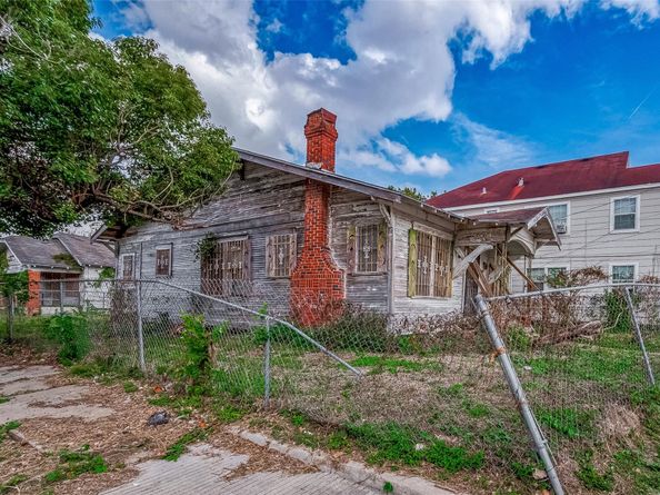 3301 Holman Street, Houston TX 77004