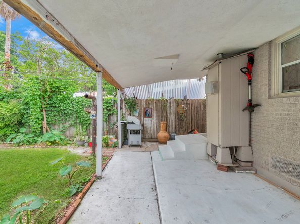 8209 Howard Drive, Houston TX 77017