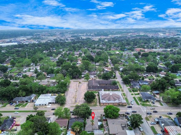 8209 Howard Drive, Houston TX 77017