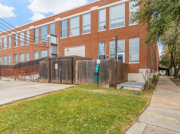 1312 Live Oak Street 215, Houston TX 77003