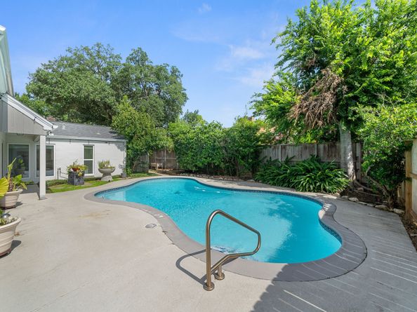 10214 Inwood Drive, Houston TX 77042