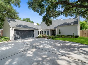 10214 Inwood Drive