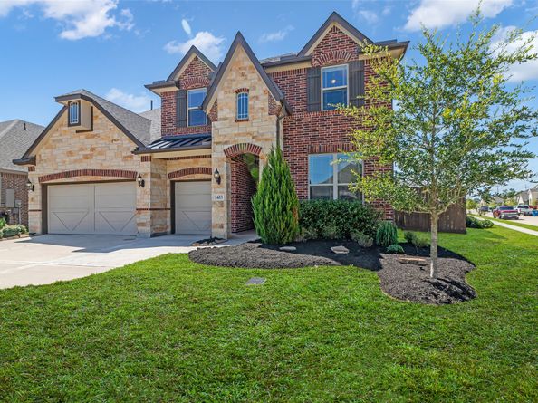 423 Round Top Street, Webster TX 77598