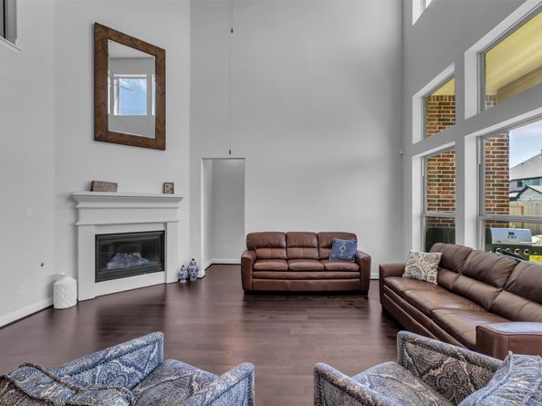 423 Round Top Street, Webster TX 77598