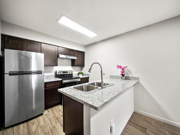 10001 Westpark Drive 75, Houston TX 77042
