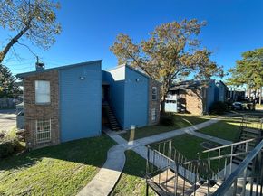 10001 Westpark Drive 75, Houston TX 77042