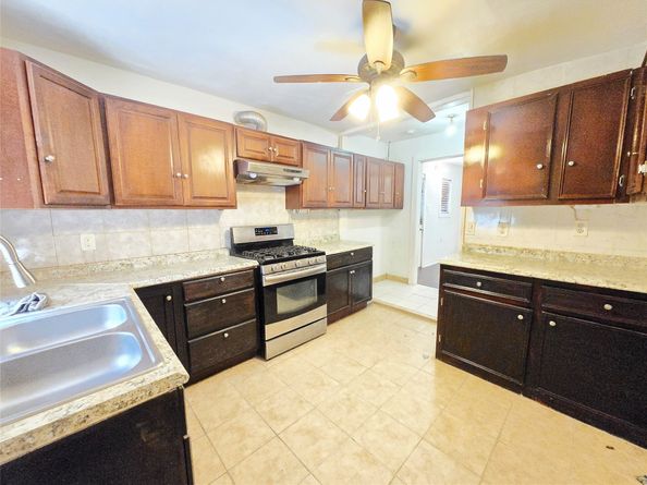 9621 Sweetwater Lane, Houston TX 77037