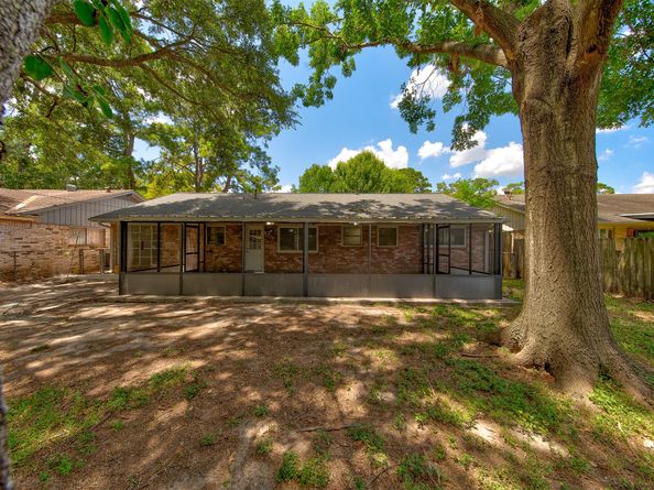 7115 Drowsy Pine Drive, Houston TX 77092