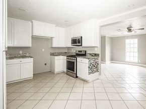 9207 Cobbleshire Drive, Houston TX 77037