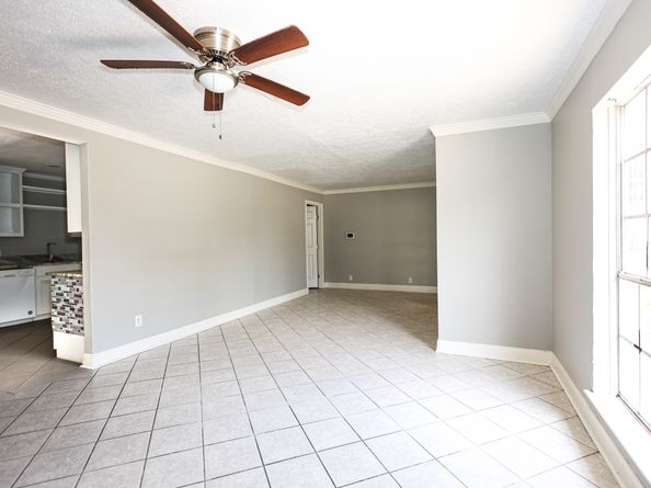 9207 Cobbleshire Drive, Houston TX 77037