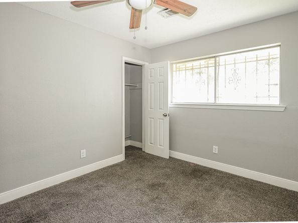 9207 Cobbleshire Drive, Houston TX 77037