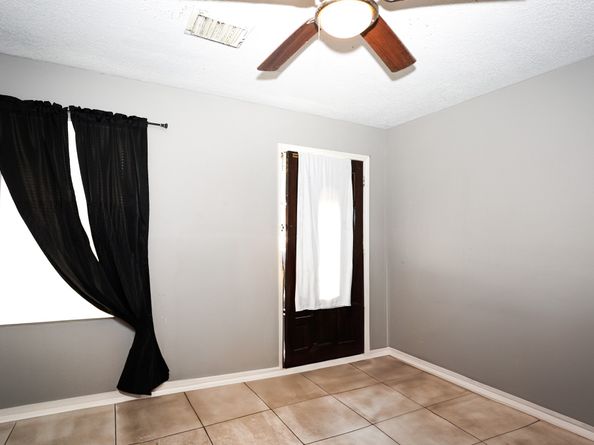 9207 Cobbleshire Drive, Houston TX 77037