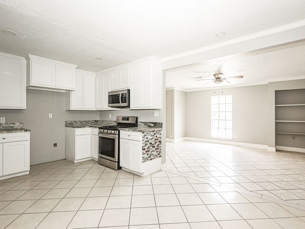 9207 Cobbleshire Drive, Houston TX 77037