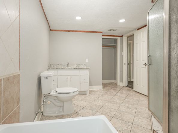9207 Cobbleshire Drive, Houston TX 77037