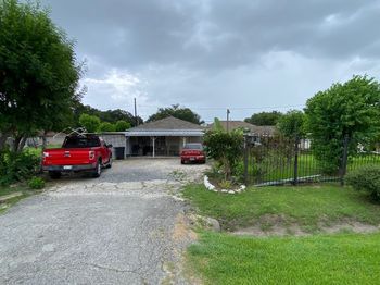 7433 Red Robin Lane