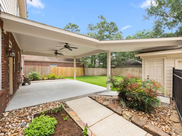 22 Windfern Place, The Woodlands TX 77382