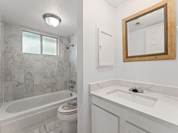 13930 New Village Lane, Sugar Land TX 77498