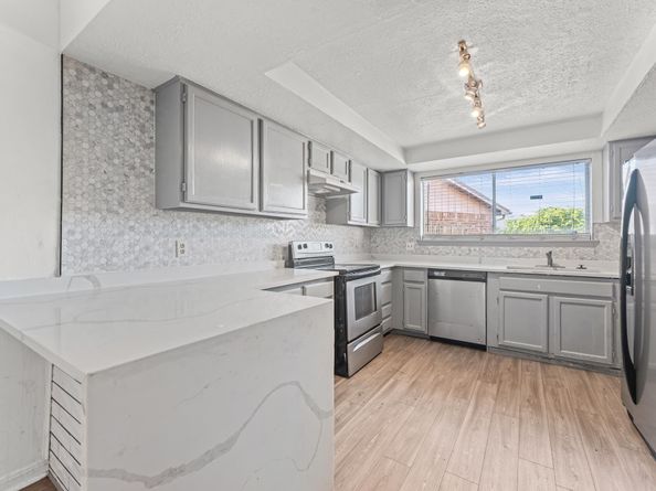 13930 New Village Lane, Sugar Land TX 77498