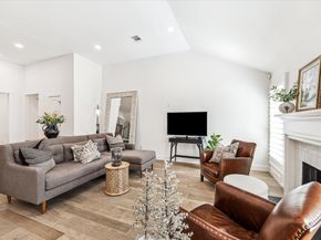 14 Lush Meadow Place, The Woodlands TX 77381