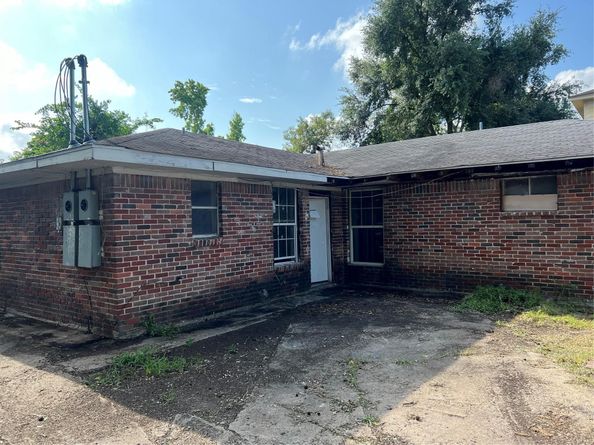 9407 Sandra Street, Houston TX 77016